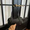 Bolsa Baguete Metálica Decorada da Moda 2026, Bolsa de Ombro, Bolsa de Ombro Vintage Exquisita Versátil para Mulheres