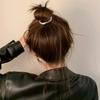 Minimalista Metal Estilo Frío Arqueado Semirredondo Lazo para el Cabello Cabeza de Bola para Mujer Banda Elástica 2024 Nuevo Estilo Cuerda para el Cabello Cola de Caballo Tocado
