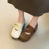 Primeiro Encontro: Sapatos Mary Jane de bolinhas estilo coreano com salto plataforma oculto, uma nova coleção de outono, versáteis e com um design jovem inspirado no balé