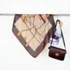 Pañuelo Clásico Estilo Francés con Estampado de Cadena 70 Espiga Cuadrado Pequeño, Pañuelo de Seda Decorativo de Alto Valor para Viajes con Bloques de Color Retro