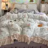 Lençol de cama com babados florais pequenos estilo coreano de alta gramatura, colcha, conjunto de quatro peças de veludo de leite, conjunto de três peças quente 1