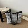 Bolso de Mano Grande de Gran Capacidad Nuevo Verano 2026 Estilo Coreano para Mujer Moda Nicho Bolso Tote para el Trabajo y el Viaje Bolso de Hombro