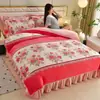 Juego de Cuatro Piezas de Terciopelo de Leche Engrosado para Invierno (4-4.5 kg) Juego de Ropa de Cama de Coral Fleece Otoño/Invierno con Faldón de Cama, Venta Directa de Fábrica, Venta al por Mayor y Dropshipping