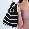 Bolso de Punto Engrosado Bolso de Mano Celebridad de Internet Casual Versátil Pequeño Fresco Lindo Dulce Se Puede Personalizar y Enviar Rápidamente Bolso de Mano