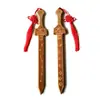 Espada de Madeira de Pessegueiro Esculpida 36cm Espada Longa Peça de Decoração para Sala de Estar Atração Turística Artesanato em Madeira Esculpida Fabricante de Enfeites de Madeira de Pessegueiro Venda por Atacado