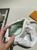 Bolsa Almofada Branca com Monograma Modelo 2026 para Mulheres, Estilo Nicho de Luxo, Bolsa Transversal com Corrente Fashion Versátil
