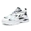Sapatos Masculinos 2026 Nova Coleção Primavera e Outono Versáteis Esportivos Casuais Brancos Tendência para Adolescentes Sola Grossa Workwear Sapatos de Pai Atacado
