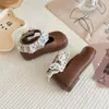 Novos Sapatos de Malha de Couro Estilo Coreano para Meninas Primavera/Outono 2026, Sapatos de Princesa da Moda com Laço de Pérola