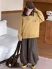 Novo conjunto de suéter de tricô casual para outono e inverno para meninas, com gola reversa, e calça de perna larga versátil de mistura de algodão para primavera e outono