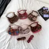 Bolsa Pequena Elegante e da Moda com Laço para Mulheres 2026 Novo Modelo Mini Transversal Compacta de Ombro Pequena de Axila