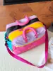 Bolsa de viaje corta de color block dopamina en rosa y azul, una nueva definición de energía juvenil, bolsa de fitness y yoga para estudiantes universitarios