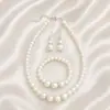 Collar de perlas, pendientes, pulsera, conjunto de tres piezas, personalidad, temperamento, accesorios sencillos, moda, viajero, collar de diamantes.