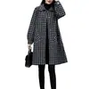Nuevo Abrigo Cálido Forrado de Tallas Grandes Otoño/Invierno 2026 para Mujeres Gordas Estilo Coreano Holgado Adelgazante de Longitud Media Moderno