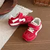 Zapatos Deportivos Infantiles 2026 Nuevos Primavera y Otoño Niños Antideslizantes Suela Suave Cuero Tenis para Niñas Zapatos de Bebé