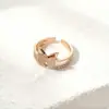 Anillo de acero de titanio transfronterizo de alta calidad para mujer, con cabello lacio especial de fábrica, nuevo y superventas, tendencia de retención de color, joyería que combina con todo.