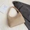 Bolsa de Ombro Casual Texturizada Estilo Coreano Moda Inverno 2025 Grande Capacidade para o Dia a Dia Textura Luxo Leve
