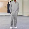 Conjunto Casual para Hombre de Otoño a Cuadros y Color Sólido, con Cuello, Media Cremallera, Manga Larga, Camisa tipo Polo y Pantalones Largos