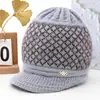 Gorro de punto de otoño e invierno para madre de mediana edad y anciana, cálido para mujer, con felpa adicional, protección contra el frío, gorro de lana para señora mayor, gorro de algodón con protección para las orejas de la abuela