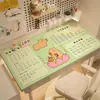 Novo Tapete de Mesa Desenho Animado Fresco 2025, À Prova d'Água, Resistente a Óleo, Lavável, Tapete de Mesa para Estudo de Estudante