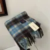 Bufanda de Cuadros Otoño e Invierno 2025 para Mujer Estilo Coreano Borlas Protección Cálida para el Cuello Bufanda Gruesa de Mohair