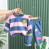 Moda 2025 Lindo Conjunto de Duas Peças com Listras e Expressão para Menino, Manga Longa, Infantil, Primavera e Outono