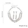 Set de Pendientes y Collar de Flor Incrustada de Diamantes, Moda Retro, Cadena Versátil para Clavícula, Joyería de Lujo Ligero y de Alta Gama al por Mayor