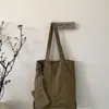 Bolso de mano ligero de nailon de nicho estilo coreano para mujer, estilo minimalista versátil casual de verano, bolso de hombro para llevar debajo del brazo