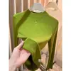 Blusa Básica Lisa de Manga Longa com Gola Meio Alta Emagrecedora para Mulheres, Camiseta Versátil para Usar por Baixo em Trajetos e no Dia a Dia, Blusa de Outono