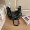 Bolso estampado de leopardo para mujer, nueva colección de otoño 2026, retro y moderno, una opción popular para ir al trabajo, bolso de hombro de gran capacidad, bolso cruzado