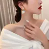 Pendientes de Plata Aguja Cuadrados de Nicho con Perlas y Diamantes Completos de Alta Calidad Europeos y Americanos Geométricos Elegantes Elegantes Elegantes Moda Pendientes Atmosféricos
