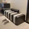 Área de espera de salón de peluquería, taburete para cambiarse los zapatos, modelo nuevo, sala de estar de apartamento pequeño, taburete sofá minimalista, cama de día creativa, madera