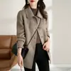 Elegante Abrigo de Lana para Mujer Estilo Coreano de Gama Alta Otoño e Invierno Nuevo de Longitud Media Ajustado Adelgazante Cuello Peter Pan Pequeño