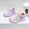 2026 Zapatos Deportivos de Algodón de Dos Capas con Luz Flash de Invierno para Niños Suela Ligera de EVA Zapatos para Niños Venta al Por Mayor Zapatos de Correr para Niñas 6852
