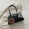 Bolsa Feminina Minimalista Retrô 2026 Outono Novo Estilo Elegante Texturizada de Ombro Sob o Braço Moda para o Dia a Dia Bolsa de Mão