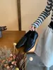 Mocasines slip-on de estilo retro con punta cuadrada pequeña para mujer, nuevo modelo de otoño 2026, elegantes zapatos de suela gruesa para el trabajo