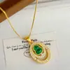 Joyería Dorada Arena Diamante Esmeralda Calcedonia Colgante Calabaza Cadena para Clavícula de Mujer Lujo Accesible Diseño de Nicho
