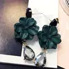Nuevos pendientes de flor de personalidad de moda simples japoneses y coreanos pendientes largos de temperamento sexy retro pendientes mujeres Venta al por mayor
