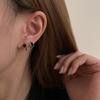 Pendientes pequeños y sencillos de plata de ley con hebilla de amor negra retro para mujer, 2022, nuevos pendientes de lujo ligeros y de alta gama.