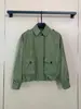 Chaqueta de trabajo militar de alta gama para mujer Nanyou, chaqueta casual de otoño corta de corte holgado para mujer con un bolsillo grande y un cuello alto