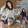 Chaqueta para Niña Primavera y Otoño 2026 Nuevo Estilo Motocicleta Infantil Moda Súper Linda Holgada Chaqueta Top Conjunto de Tres Piezas
