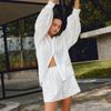 Camisa Jacquard Listrada Branca Casual de Primavera 2025 Shorts Conjunto de Duas Peças Amazon Terno Casual Europeu e Americano Atacado
