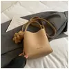 Bolso de Mano de Alto Valor Estético, Bolso Cubo de Gran Capacidad para Mujer, Bolso de Hombro Nuevo y de Moda Invierno 2025, Bolso Cruzado Elegante