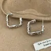 Pendientes Cuadrados Geométricos Minimalistas Europeos y Americanos, Exquisitos, de Lujo Ligero, de Gama Alta, con Diseño Único, Versátiles para el Trabajo Diario, y Accesorios Personalizados para Orejas