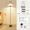 Luminária de Piso Plissada com Prateleira de Armazenamento Integrada para Sala de Estar, Sofá, Mesa de Centro, Luminária de Mesa Vertical, Quarto Nórdico, Mesa de Cabeceira, Luminária de Ambiente
