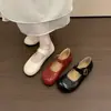 Zapatos planos Mary Jane de punta redonda Birkenstock para mujer, nuevos de primavera-verano 2025, mocasines con hebilla pequeña, zapatos pequeños de cuero retro