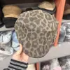 Alta Calidad~Estilo Coreano Moda Estampado de Leopardo Gorra Frontal para Mujer, Boina de Artista Personalidad Retro, Sombrero Pico de Pato Versátil, Moderno