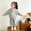 Traje de Gato con Estampado para Niñas de Primavera y Otoño Comercio Exterior E-commerce Sudadera Infantil Conjunto de Dos Piezas Fábrica de Origen de Ropa Infantil Venta al por Mayor