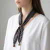 Bufanda Pequeña de Seda Ajustable con Cuentas Estilo Ins, Bufanda Versátil para Protección del Cuello para Mujeres, Nuevo Accesorio Decorativo para el Cuello de Primavera y Verano