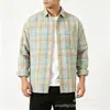 Camisa a Cuadros Retro Americana de Manga Larga para Hombre, Camisa Cepillada Holgada de Otoño, Ropa de Abrigo Versátil Casual Tricolor