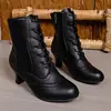 Botines de cordones estilo británico retro transfronterizos para mujer, con punta redonda, detalles en relieve, cremallera lateral, tacón medio y diseño de bota Martin, disponibles en tallas grandes para exportación y como calzado de moda
